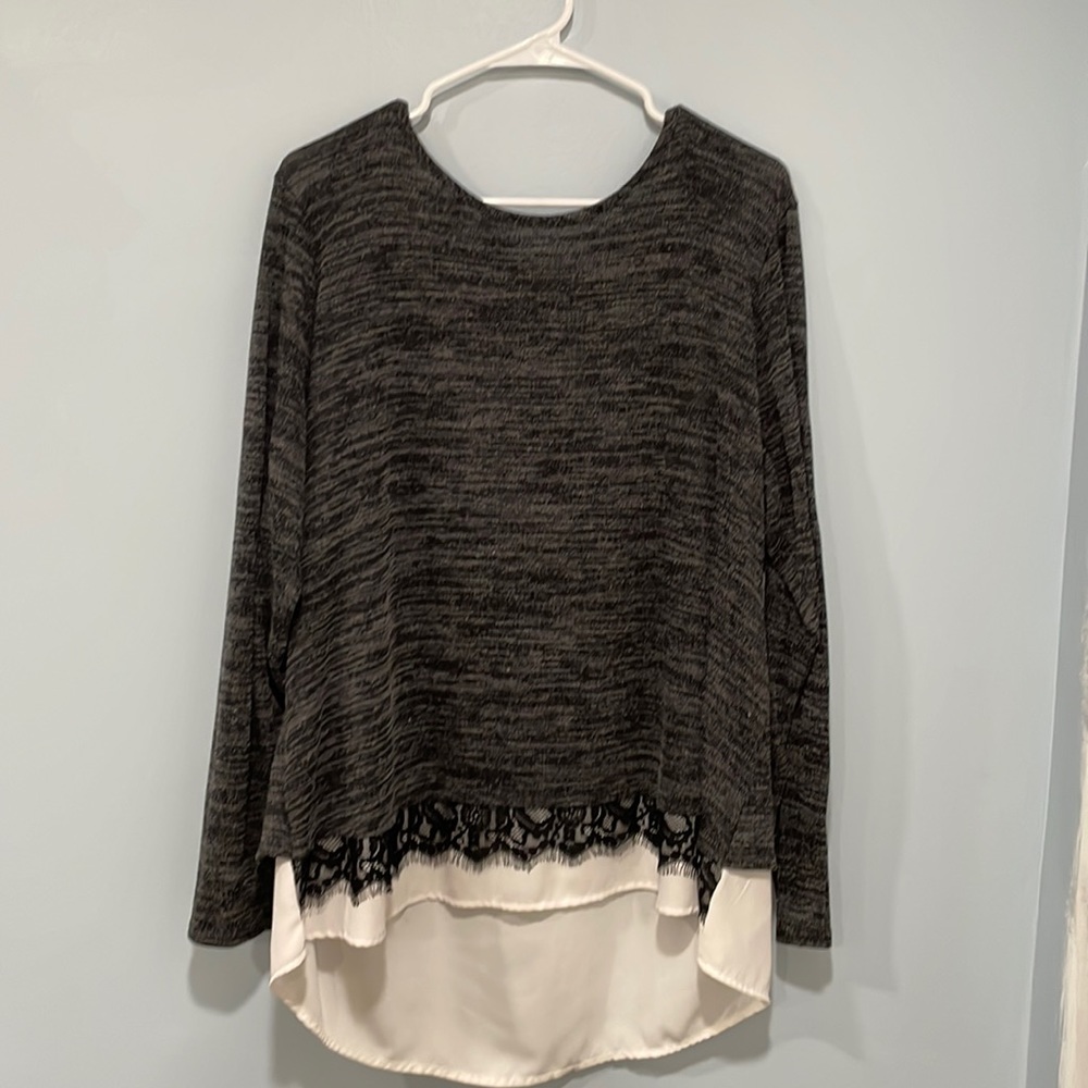 Maurice’s pullover shirt size 1